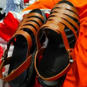 EUC sandals size 12
